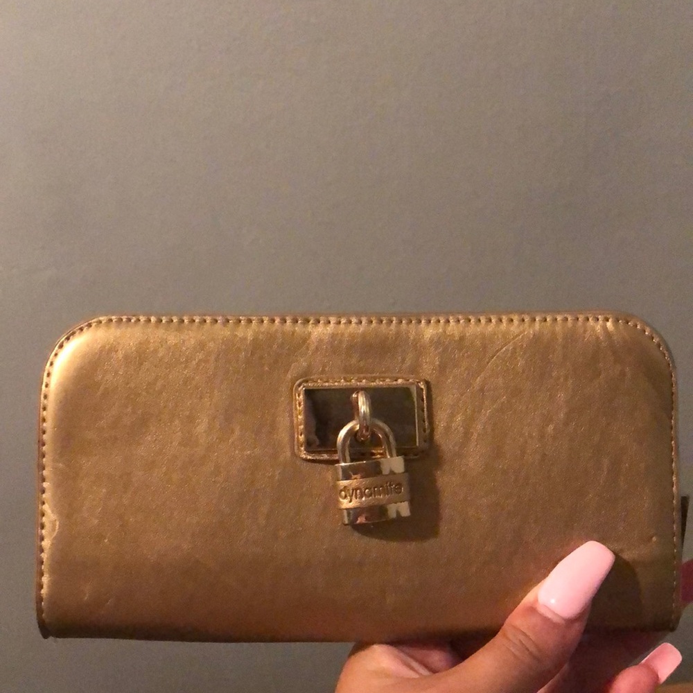 Women’s dynamite wallet- gold.